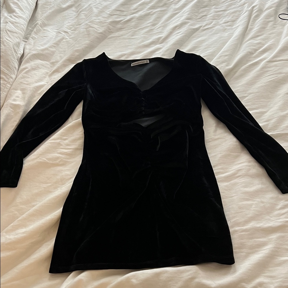 Black Velvet Long Sleeve Dress
